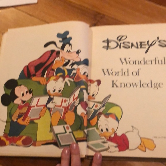 Disney’s Wonderful World of Knowledge book - Picture 3 of 7